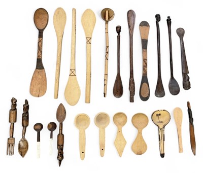 Lot 592 - A collection of approx. eighteen African and...