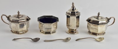 Lot 1209 - MAPPIN & WEBB LTD; a George V hallmarked...