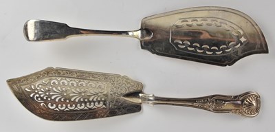 Lot 1194 - CHAWNER & CO; a Victorian hallmarked silver...