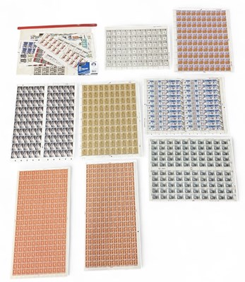 Lot 438 - A large quantity of GB pre-decimal and decimal...