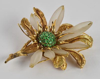 Lot 1438 - A large stylish yellow metal emerald and rock...