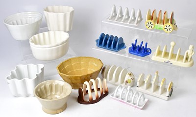 Lot 196 - A large collection of ceramic jelly moulds and...