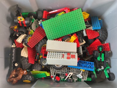Lot 256 - LEGO: a quantity of assorted pieces, some...