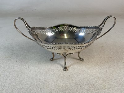 Lot 584 - ATKIN BROTHERS; an Edwardian hallmarked silver...