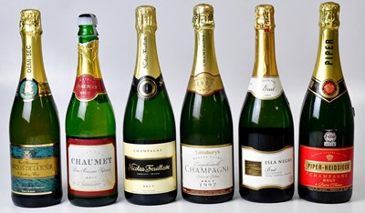 Lot 218 - Six bottles of sparkling wine and Champagne,...