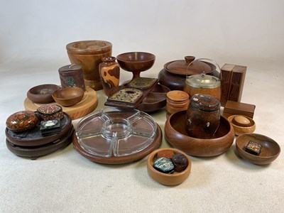 Lot 54 - A quantity of treen and other wooden wares,...