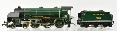 Lot 360 - HORNBY; a OO gauge R154 Southern 4-6-0 795...