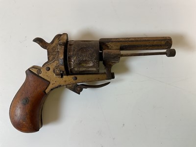 Lot 128 - A small pocket revolver, deactivated and with...