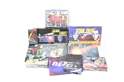 Lot 733 - STAR TREK; various vintage collectibles...