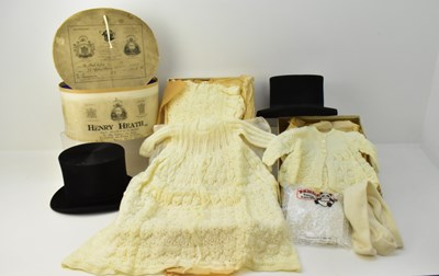 Lot 830 - Various items of vintage and modern clothing...