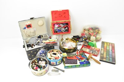 Lot 827 - Various vintage sewing related items including...