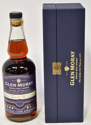 Lot 286 - A boxed bottle of Glen Moray single malt...