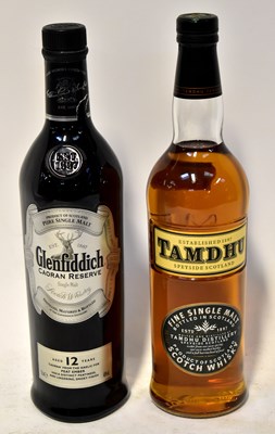 Lot 280 - A bottle of Glenfiddich Caoran Reserve single...