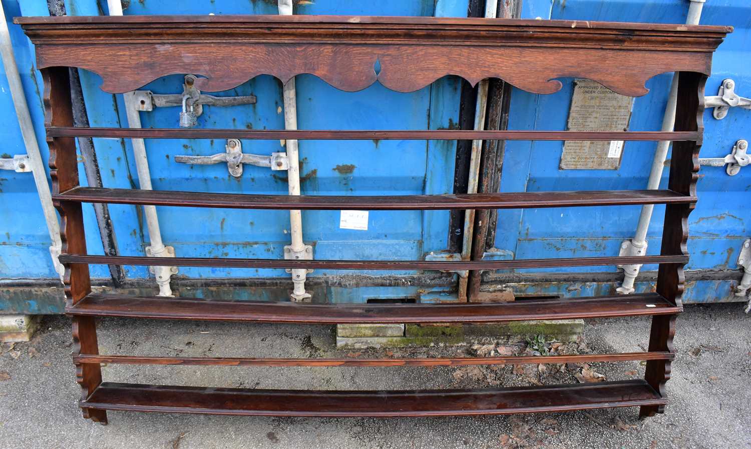 Lot 1691 - A 19th century oak open plate rack