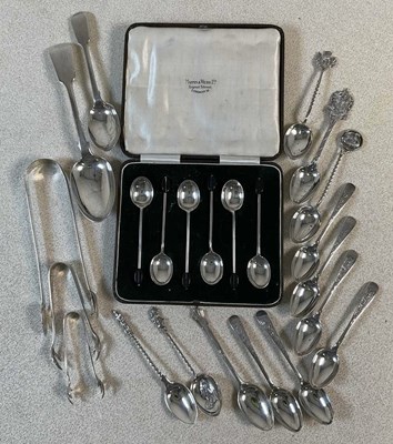 Lot 608 - MAPPIN & WEBB; a cased set of six George V...