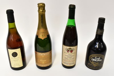 Lot 334 - Mixed alcohol, comprising Croft Original...