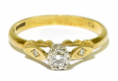 Lot 133 - An 18ct yellow gold platinum tipped illusion...