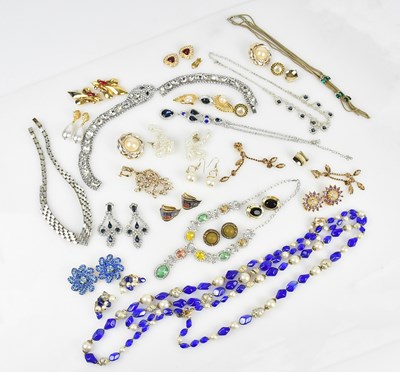 Lot 362 - SERENA WILLIAMS; a gold tone heavy mesh...