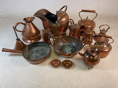 Lot 309 - A quantity of copper items, to include coal...