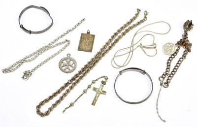 Lot 404 - A small group of silver costume jewellery.