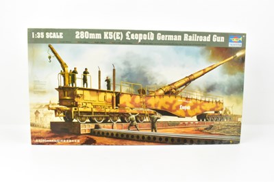 Lot 411 - TRUMPETER; a 280mm K5 (E) Leopold German...