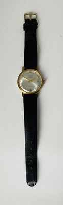 Lot 810 - AVIA; a vintage 9ct gold cased Avia-matic 25...