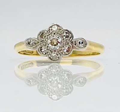 Lot 692 - An 18ct yellow gold and white metal mounted...