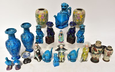 Lot 45 - A collection of Chinese and Japanese ceramics,...