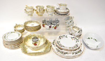 Lot 192 - A collection of ceramics, glass and plated...