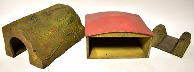 Lot 370 - HORNBY; a quantity of loose O gauge track, and...