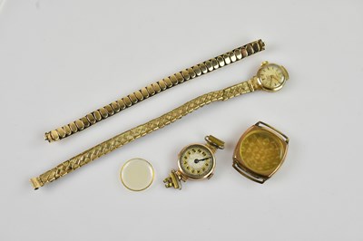 Lot 520 - A lady's 9ct gold cased wristwatch, the dial...
