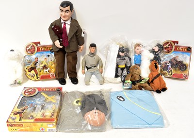 Lot 527 - A quantity of TV and film related dolls and...
