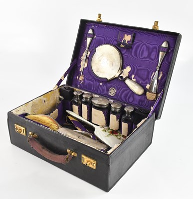 Lot 420 - SYNYER & BEDDOES; a George VI hallmarked...