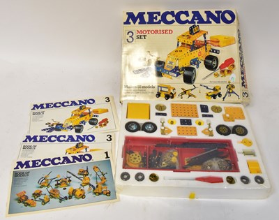 Lot 673 - MECCANO; a boxed No. 3 Motorised Construction...