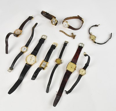 Lot 522 - A lady's 9ct gold cased wristwatch, the dial...