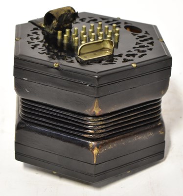 Lot 1016 - An early 20th century ebonised Concertina