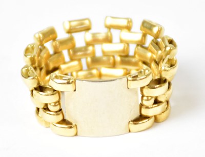 Lot 1151 - An 18ct gold ring in the form of a chain link...
