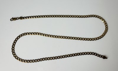 Lot 656 - A 9ct yellow gold curb link chain, length 52cm,...