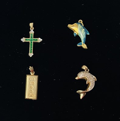 Lot 723 - Four 9ct yellow gold pendant charms comprising...