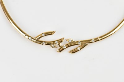 Lot 2011 - A yellow metal set choker, stamped '9c', set...