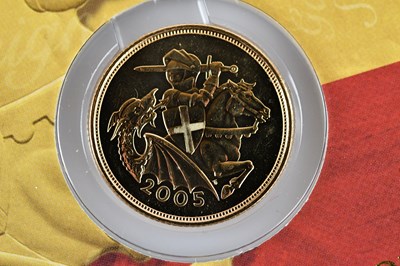 Lot 1041 - An Elizabeth II full sovereign, 2005, in...