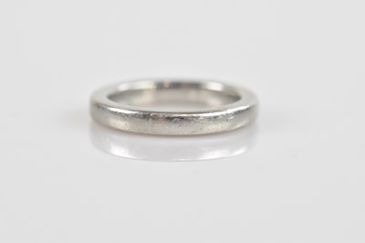 Lot 2369 - BOODLE & DUNTHORNE; a platinum wedding band,...
