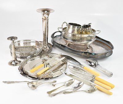 Lot 18 - Assorted silver plate including twin handled...