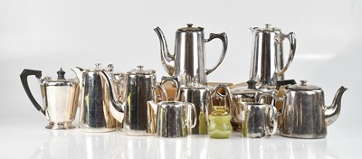 Lot 29 - A small collection of decorative silver plate...