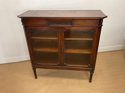 Lot 950 - An Edwardian mahogany glazed display cabinet,...