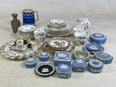 Lot 398 - ROYAL CROWN DERBY; a quantity of  'Derby...