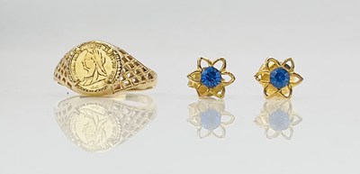 Lot 768 - A 9ct yellow gold ring, set with simulated...