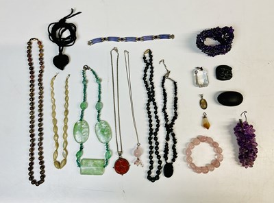 Lot 791 - A small group of costume jewellery including...