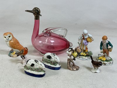 Lot 397 - A group of decorative ceramics, including a...