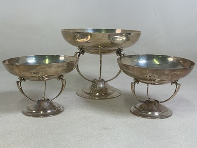 Lot 569 - CHARLES BOYTON & SON LTD; a George V Arts and...